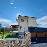 Escape From The - Detached House With Garden In Incirkoey *