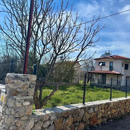 Escape From The - Detached House With Garden In Incirkoey