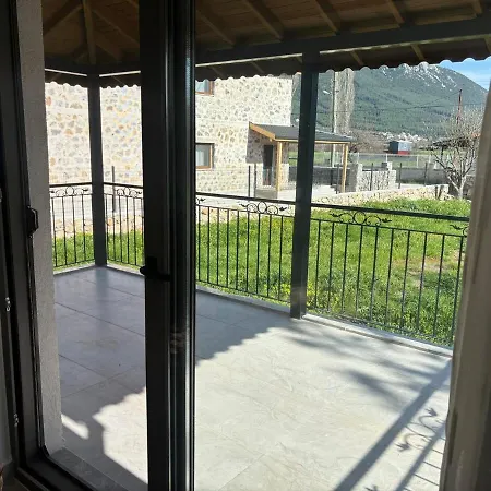 Escape From The - Detached House With Garden In Incirkoey *