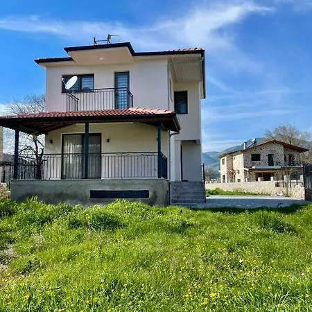 Escape From The - Detached House With Garden In Incirkoey